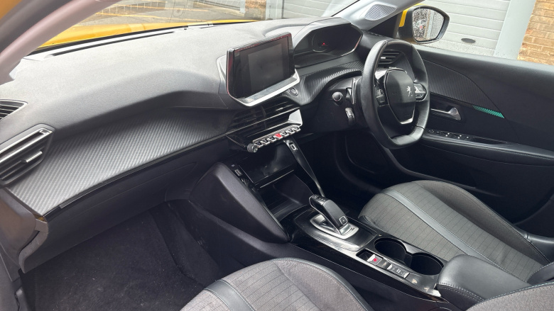 Peugeot 208 1.2 PureTech 100 Allure 5dr EAT8 Petrol Hatchback